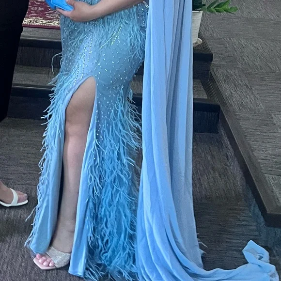 Blue sequence beaded dress. - Picture 3 of 4